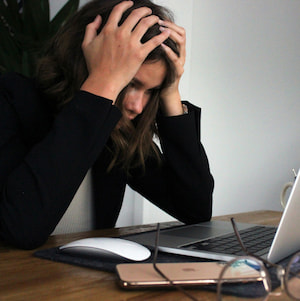 La Hipnosis para reducir la CARGA MENTAL